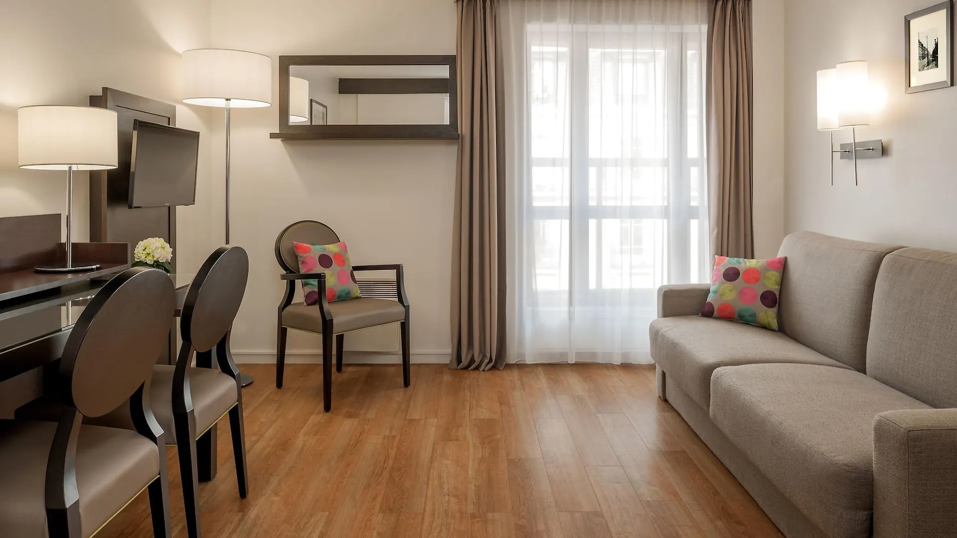 Citadines Republique Aparthotel