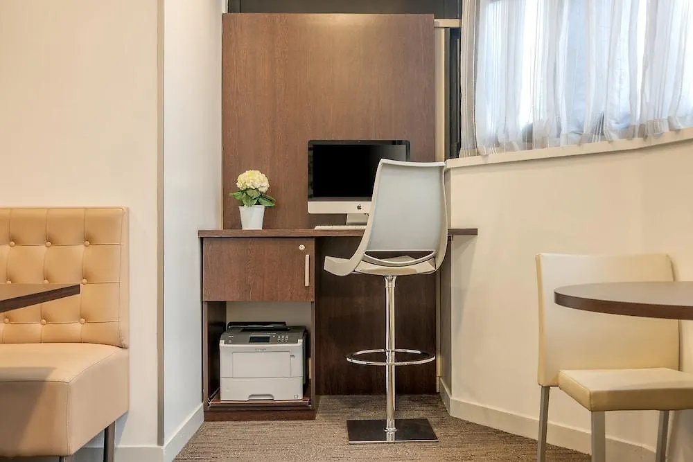 Citadines Republique Aparthotel 3*